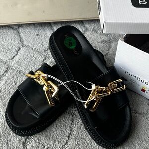 New Bamboo sandals size 8 (39)